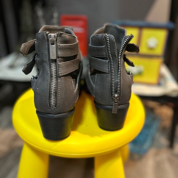 JustFab Gray Ankle Boots - Picture 2 of 7